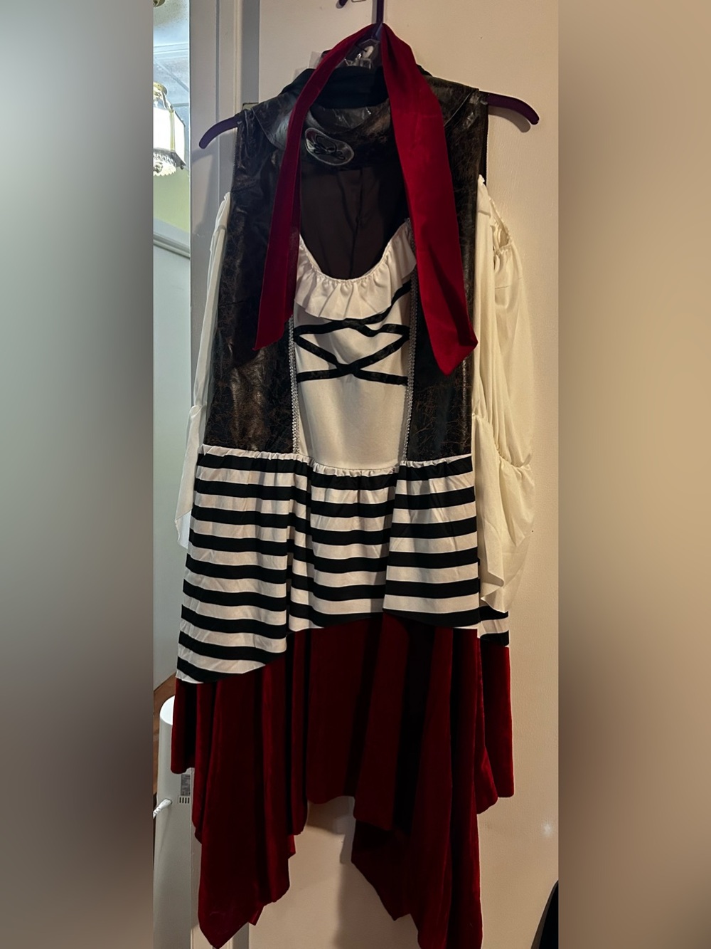 Women’s Pirate Costume